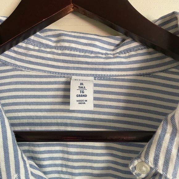 Summer button down blouse. - Picture 2 of 2